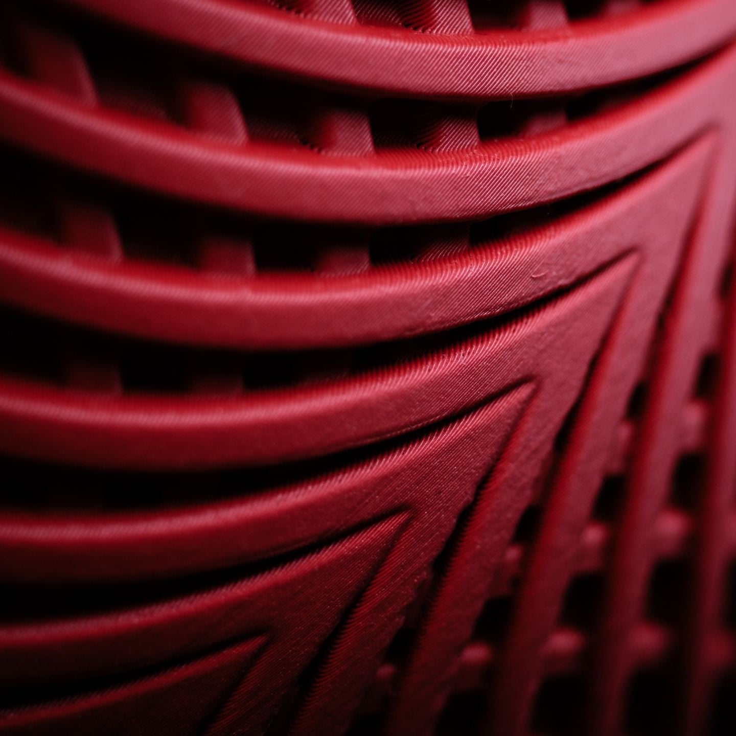 HELIX LAMP – Modern Decorative Table Lamp (Red & White)