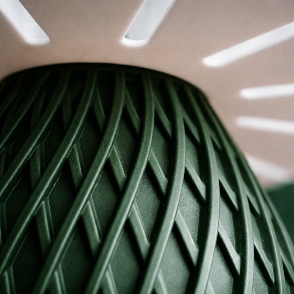 Velorian Deep Forest Table Lamp